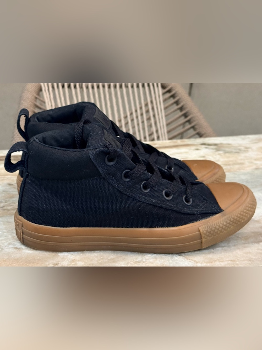 CONVERSE Chuck Taylor All Star black high top gum bottom sneakers. Sz M4/W6 - Picture 4 of 8